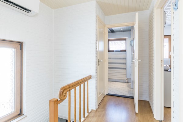 Foto - Verkocht onder voorbehoud: Nette twee- onder- een – kapwoning met serre, zonnige tuin en garage in Bocholtz